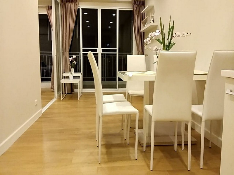 พื้นไม้จริงทำสีสำเร็จไม้ไวท์โอ๊ค