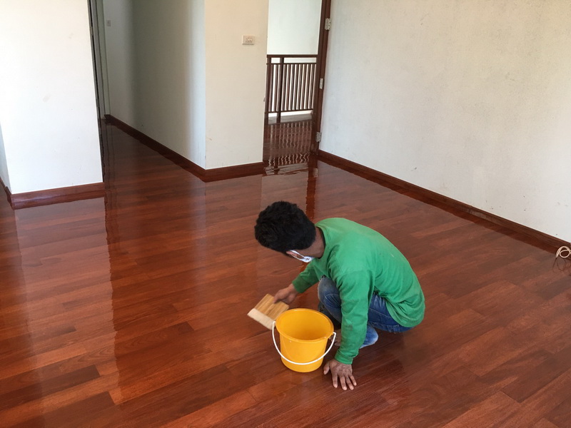 ปาร์เก้ไม้แดง