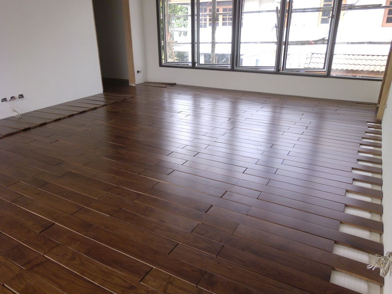 ไม้วอลนัททำสีสำเร็จ