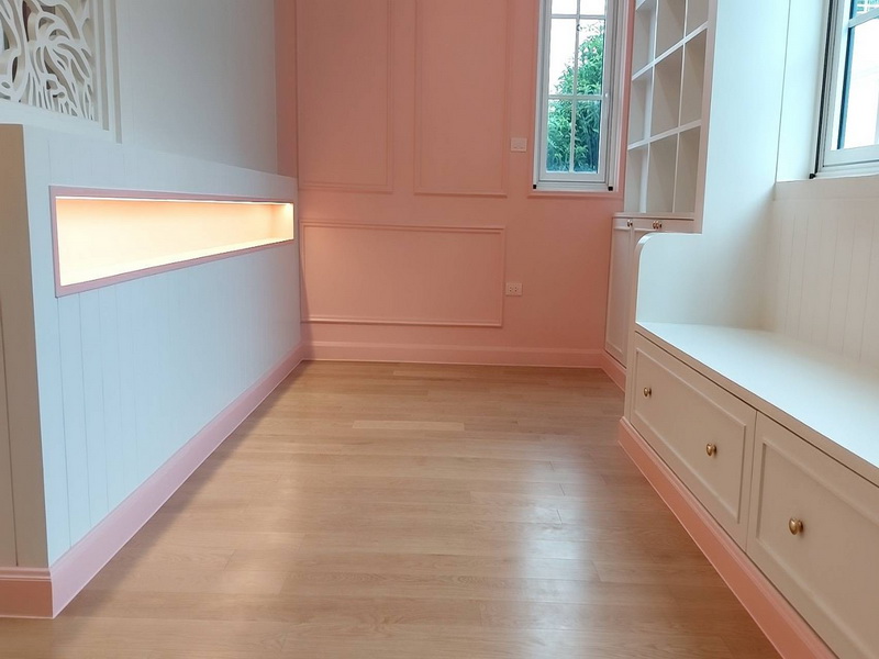 ไม้จริงทำสีสำเร็จไม้โอ๊ค